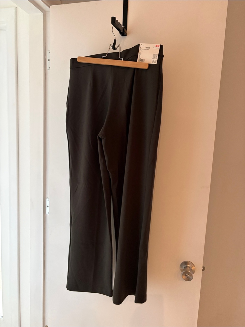 Uniqlo woman’s dark grey knit Dress Pants